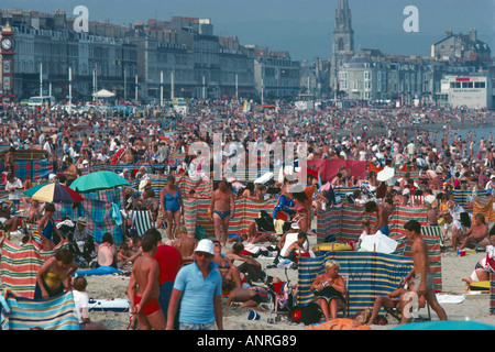 crowded beach Weymouth Dorset England UK Stockfoto