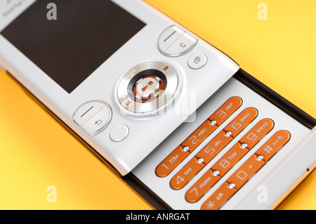 Sony Ericsson W580i Slider Handy walkman Stockfoto