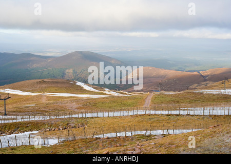 Im Winter Cairngorms aus dem Bergrestaurant Anzeigebereich angezeigt.  Standseilbahn Cairngorm Mountain. Aviemore. Hochland. Stockfoto