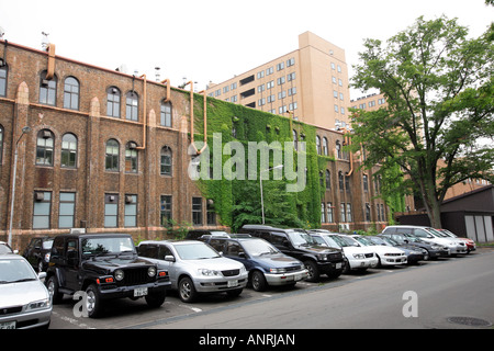 Parken an der naturwissenschaftlichen Fakultät der Hokkaido Universität Sapporo Japan moderne gotische Architektur Stockfoto