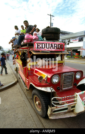 Philippinen-Palawan-Puerto Princesa Jeepney in Rizal Avenue Stockfoto