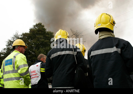 Feuer bei Nelson Stanley Scrapyard Poole Dorset England UK Stockfoto