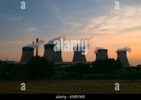 Powerstation bei Ferrybridge West Yorkshire Vereinigtes Königreich UK Stockfoto