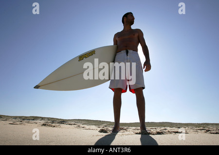 GARY GRÜN SURFEN IN HOSSEGOR, FRANKREICH Stockfoto