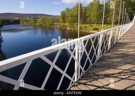 Cambus O'May viktorianischen Hängebrücke über den Fluss Dee, Aberdeenshire Stockfoto