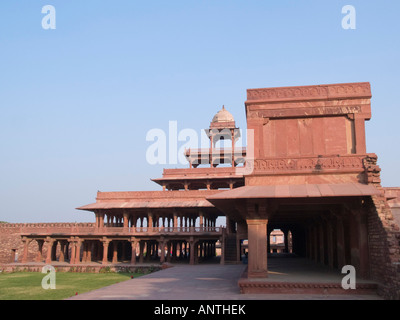 Panch Mahal Pavillon Lustschloss in verlassenen Stadt des Sieges gebaut aus rotem Sandstein Fatehpur Sikri Indien Stockfoto