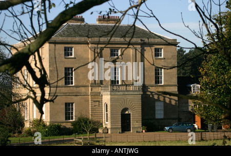 Papplewick Hall Papplewick Nottinghamshire fotografiert bilden einen öffentlichen Weg. Papplewick Hall stammt aus den frühen 1780er Jahren und ist vermutlich das Werk von William Lindley von Doncaster, fiel, Nottinghamshire, UK Stockfoto