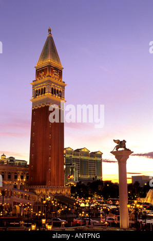 Replikat Glockenturm Campanile di San Marco in die venezianische Hotel Casino Las Vegas Nevada, USA Stockfoto