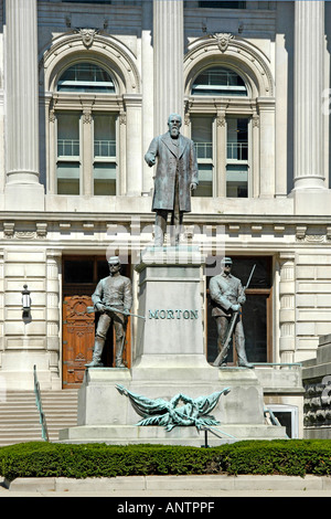 Die Oliver P Morton-Statue vor dem Indiana State Capitol Gebäude, Indianapolis, IN Stockfoto