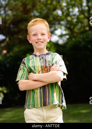 Junge in die Kamera Lächeln Stockfoto