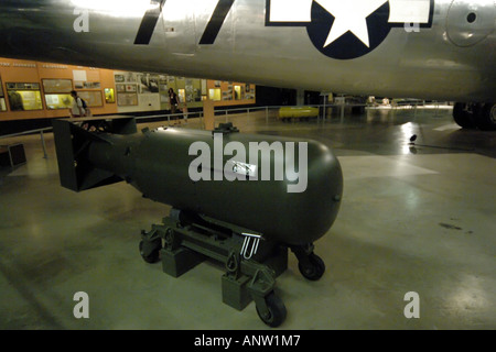 2. Weltkrieg Atombombe Fat Man fiel auf Hiroshima auf der Wright-Patterson Air Force Museum in Dayton, Ohio. Stockfoto