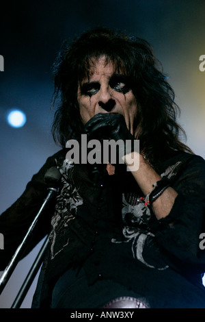 Alice Cooper, früher bekannt als Vincent Damon Furnier in Nottingham Indoor Arena, Nottingham, UK Stockfoto