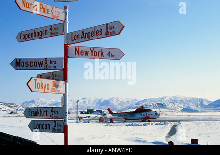 internationalen Wegweiser Flugplatz von Sondre Stromfjord Grönland danmark Stockfoto