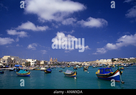 Angelboote/Fischerboote im Hafen von Malta Marsaxlokk Stockfoto
