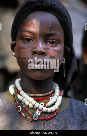 Afrika, Äthiopien, Omo, rituelle Skarifizierung auf den ersten Blick ein junger Dorfbewohner Konso Stockfoto