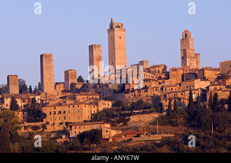 Italien, Toskana, San Gimignano. Markanten mittelalterlichen Türmen. Stockfoto