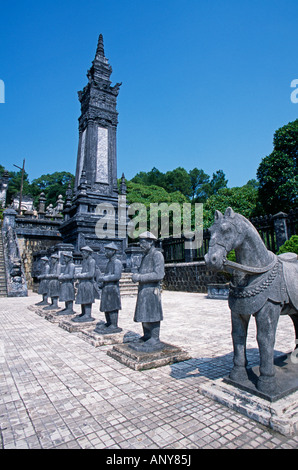 Vietnam, Provinz Thua Thien Hue Hue. Der Ehren-Hof am Grab von Kaiser Khai Dinh. Stockfoto
