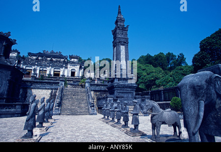 Vietnam, Provinz Thua Thien Hue Hue. Der Ehren-Hof am Grab von Kaiser Khai Dinh. Stockfoto