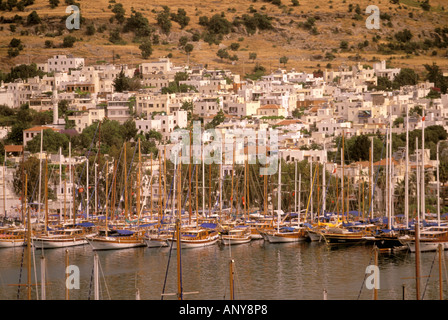 Europa, Naher Osten, Türkei, Bodrum. Boot-Hafen-Ansicht Stockfoto