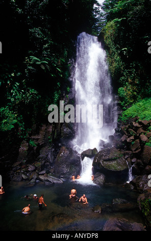 Trafalgar Wasserfälle, Nationalpark Morne Trois Pitons, Dominica, Karibik. Stockfoto