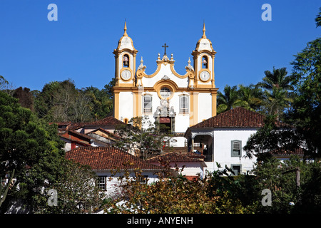 der typische Dorfkirche von Tiradente in Minas Gerais Zustand in Brasilien Stockfoto