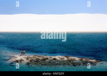 Ansicht der Lagoa Azul in Wüste Sanddünen von Lencois-Maranheses-Nationalpark in Brasilien Stockfoto