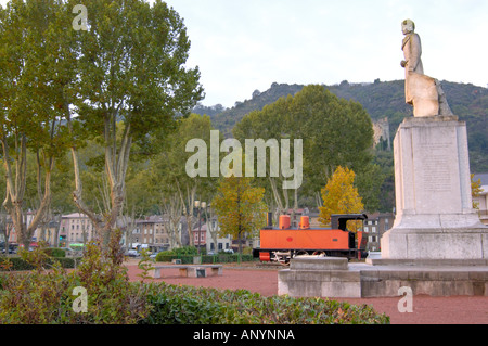 Frankreich, Rhône-Alpes, Tournon, Statue des Erfinders Marc Seguin, 1786-1875 Stockfoto