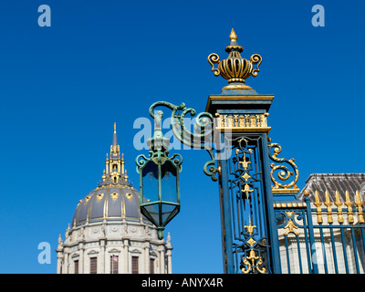 Detail der Tore zu San Francisco City Hall Stockfoto