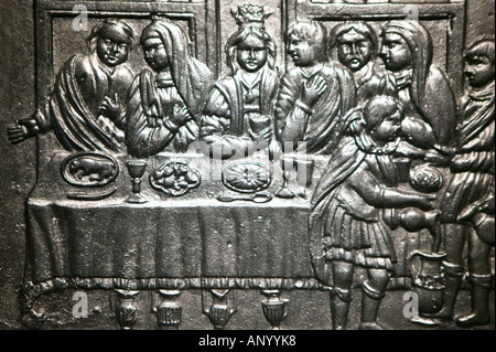 Frankreich, Elsass (Haut-Rhin), Straßburg: Musee Alsacien / elsässische Museum / Metall Fries der elsässischen Hochzeit Stockfoto