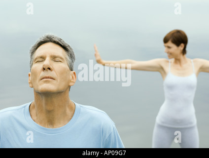 Älteres paar Ausübung Stockfoto
