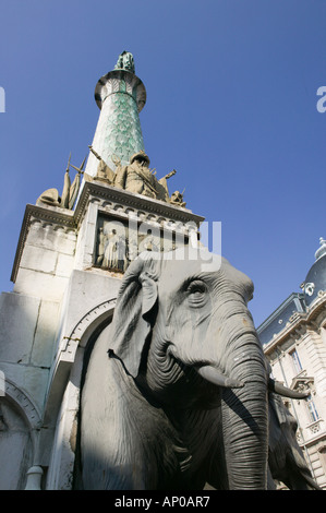 Frankreich, Französische Alpen (Savoyen), CHAMBERY: Fontaine des Elefanten (b.1838) Elefantenbrunnen Stockfoto