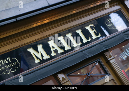 Europa, Frankreich, Paris, Place De La Madeleine: Boutique Maille, exotischen Senf Shop Zeichen Stockfoto