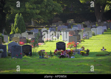 Der Friedhof St. Mary the Virgin Church, Ivinghoe, Buckinghamshire, Großbritannien Stockfoto