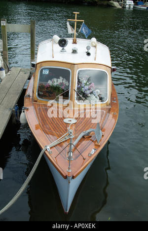 Henley auf Themse Motorboot Fluss Steg UK-Vereinigtes Königreich-England Englisch GB Großbritannien britische EU Europa Europäische UN-Boot Stockfoto