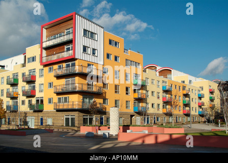 Heiligen Gericht modernen Wohnens Greenwich Millennium Village Halbinsel London SE10 UK Vereinigtes Königreich England Englisch Europa GB große B Stockfoto