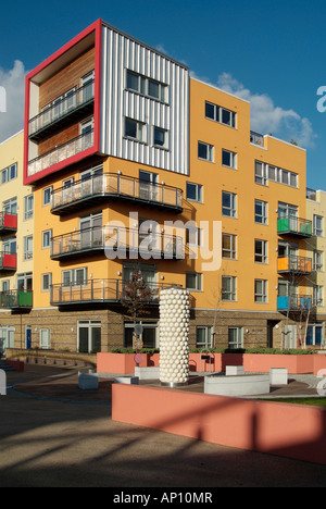 Heiligen Gericht modernen Wohnens Greenwich Millennium Village Halbinsel London SE10 UK Vereinigtes Königreich England Englisch Europa GB große B Stockfoto