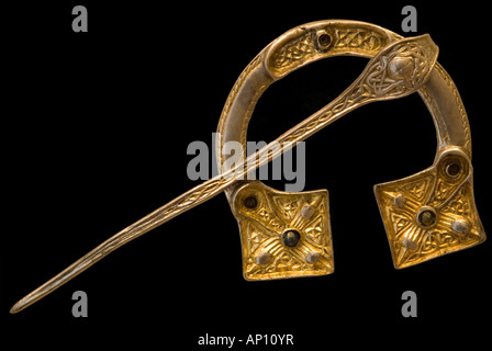 Gold Kilt Pin Verschluss Scot Schottland schottischen Kelten Celtic UK Vereinigtes Königreich England Europa GB Großbritannien EU Europäische Union va Stockfoto