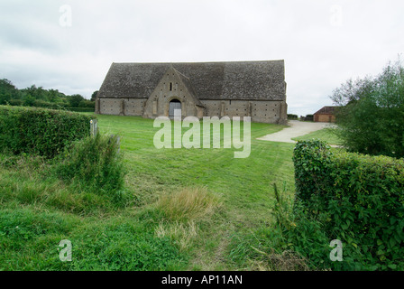 Großen Coxwell klösterlichen mittelalterlichen Zehntscheune 13. Jahrhundert Oxfordshire Cotswold Innenraum Buscot Coleshill Estate UK Stockfoto