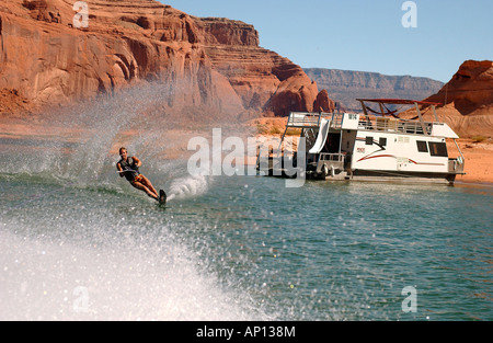Mann auf einem Monoski am Lake Powell, Arizona, USA Stockfoto