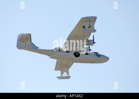 Die Consolidated Catalina mit Schwimmern nach unten auf das Trikot International Air Display 7. September 2006 Stockfoto