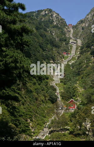 steiler Aufstieg, Stairway to Heaven, Tai Shan, Provinz Shandong, Taishan, Mount Tai, China, Asien, Welterbe, UNESCO Stockfoto