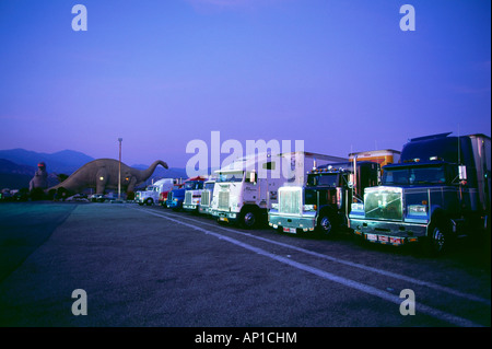 Truckstop Rad Inn, Interstate 10, Cabazon westlich von Palm Springs, Süd-Kalifornien, USA Stockfoto