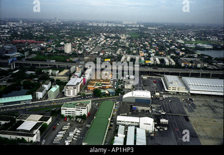 THAILAND-AUSSICHT VOM FLUGZEUG VERLASSEN BANGKOK FLUGHAFEN 2006 Stockfoto