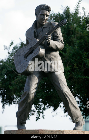 Statue von Elvis Presley mit Gitarre Beale Street Memphis USA Stockfoto