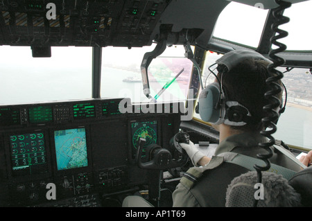 Flugdeck der RAF C130 Hercules Stockfoto