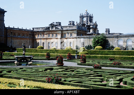 Blenheim Palace, Woodstock, nahe Oxford, Oxfordshire, England. Italienischen Garten. Stockfoto