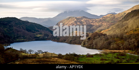 Von oben auf den Llyn Gwynant See in der Snowdownia National Park, North Wales Stockfoto