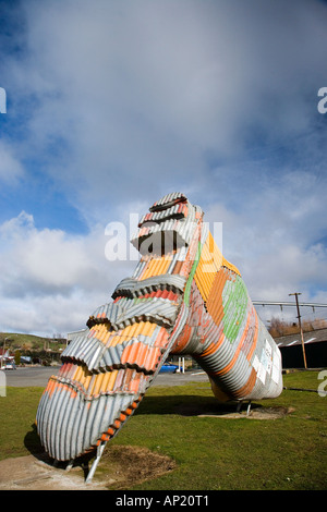 Wellpappe Eisen Gumboot Statue Taihape Nordinsel Neuseeland Stockfoto