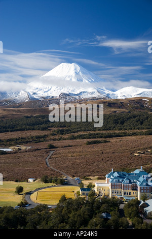 Mt Ngauruhoe und Grand Chateau Tongariro National Park Central Plateau Nordinsel Neuseeland Antenne Stockfoto