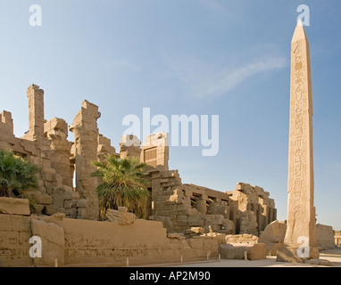 Obelisken der Hatschepsut und Tuthmose, Tempelkomplex von Karnak, Luxor, Ägypten, Naher Osten. DSC 4419 Stockfoto